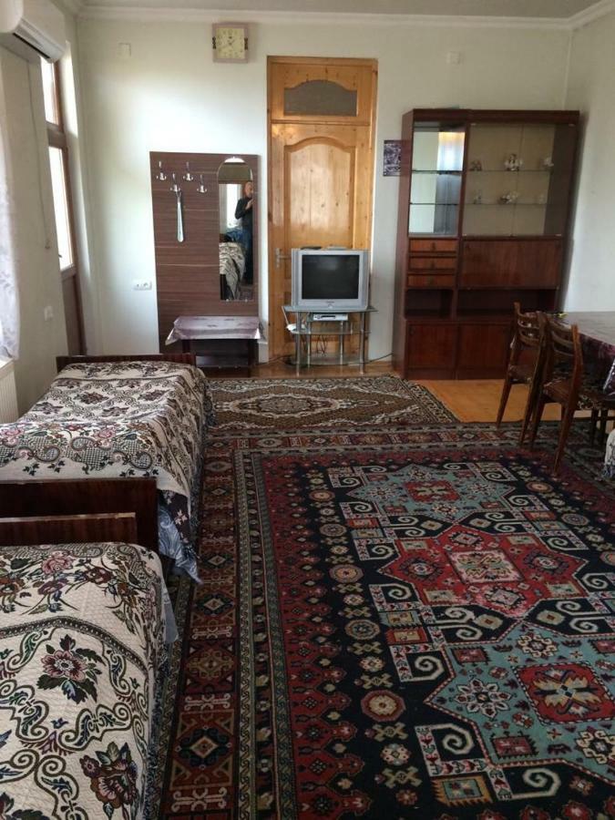 Huseyn Houses Gəncə Exteriör bild