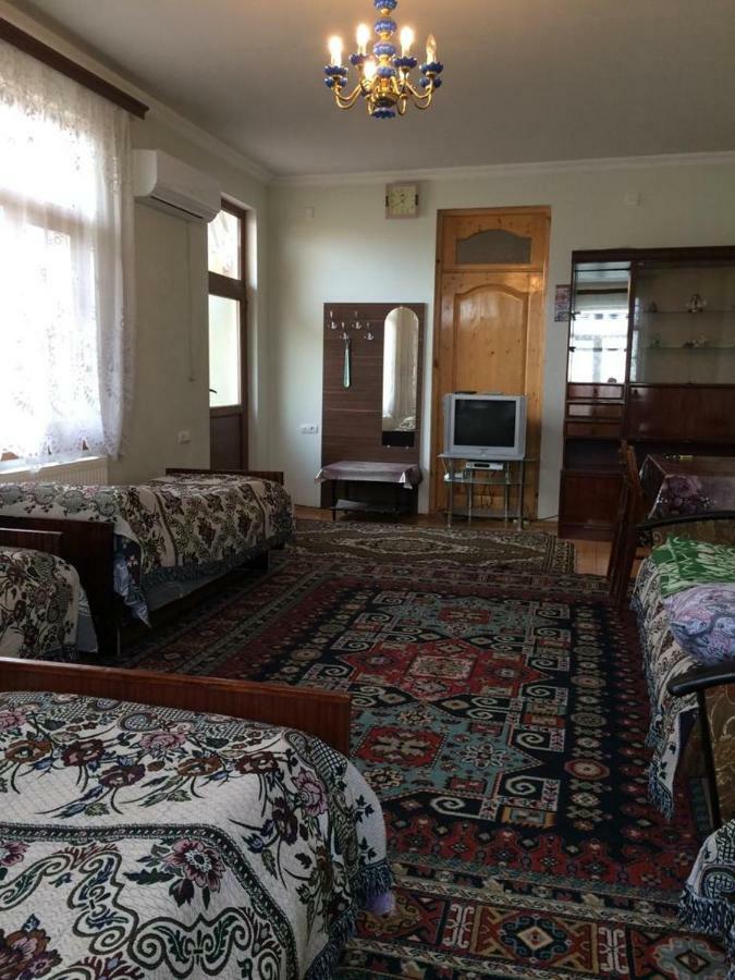 Huseyn Houses Gəncə Exteriör bild