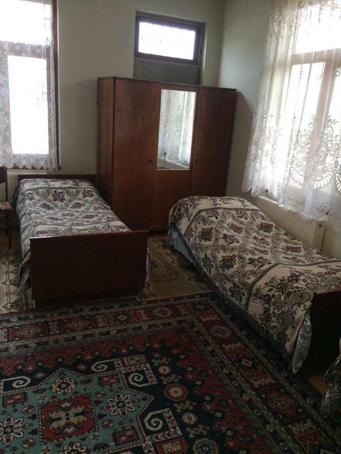 Huseyn Houses Gəncə Exteriör bild